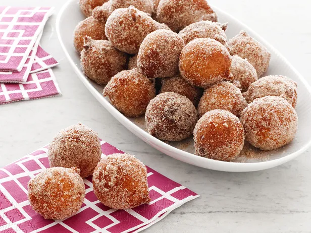 Cuisine haïtienne : Recette de Beignets carnaval ! (Benyen Kanaval!) Cuisine haïtienne : Recette de Beignets carnaval ! (Benyen Kanaval!)